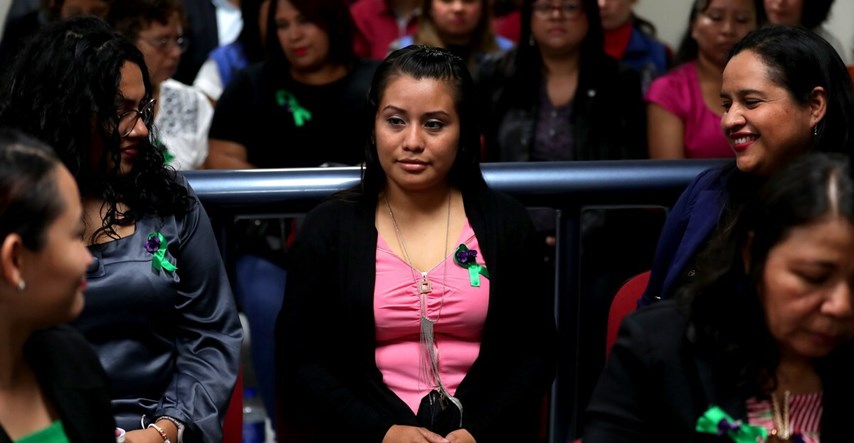 Oslobođena djevojka iz El Salvadora koju su zbog pobačaja osudili na 30 godina